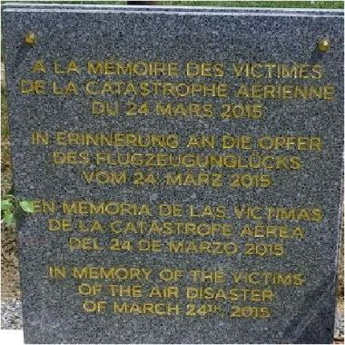 29.03.2015 Stele_Inschrift