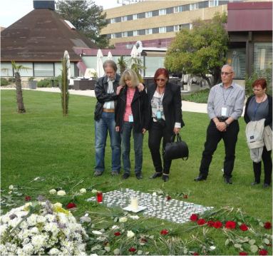 23.04.2015_Abschied_Kerzen vor Hotel_Gerhard