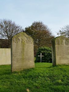 15.10.31_Grabstein Mühle_141212