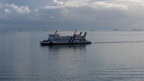 15.11.05_151125_Fähre_125331_verkl